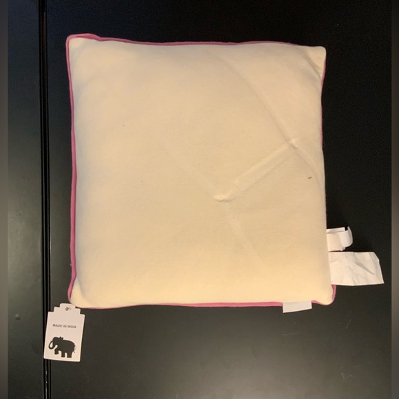 Decorative pillow - Picture 3 of 3